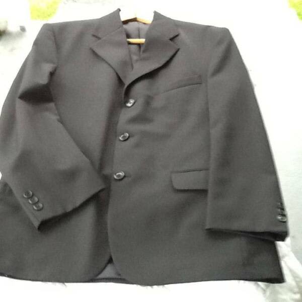 Mens Black two piece suit Other Men's Clothing in Old Erowal Bay NSW