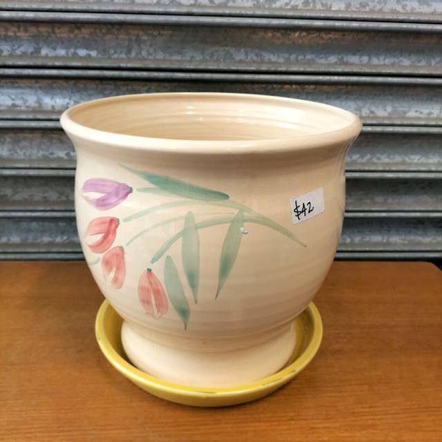 Large ceramic "tulip " plant pot with matching saucer (no drain hole