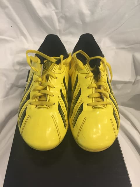 Adidas Unisex kids Football Boots F5 TRX FG J US 3 | Kids Clothing | Australia Belconnen - Evatt | 1307707430