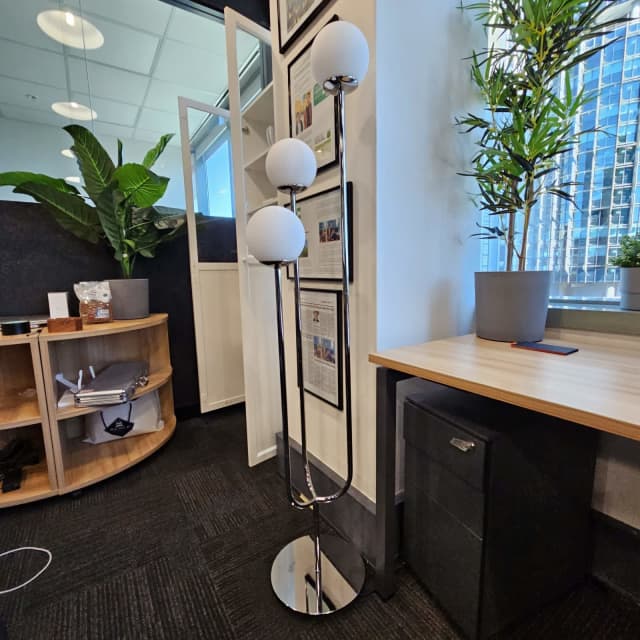 IKEA SIMRISHAMN Floor lamp light, chromeplated/opal white glass