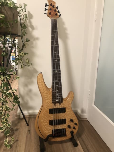 yamaha six string bass