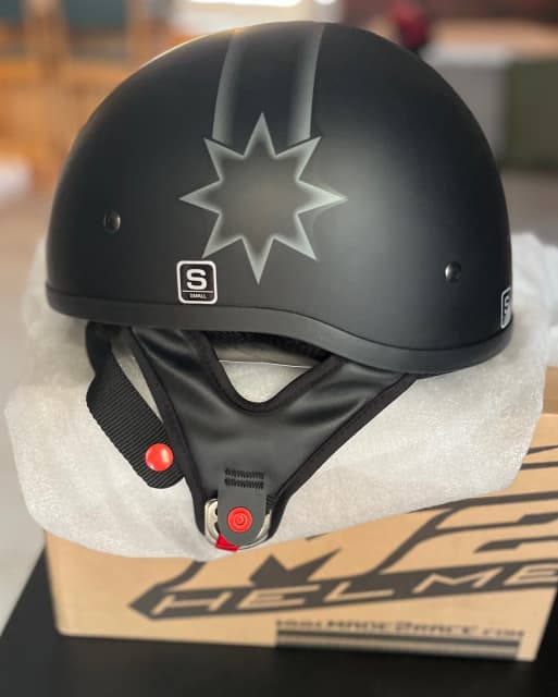 Motorcycle Helmet Brand New. Motorcycle & Scooter Accessories