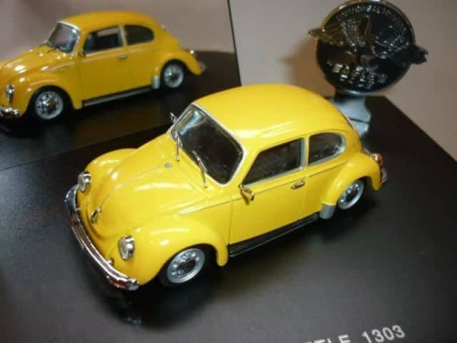 UNIVERSAL HOBBIES EAGLE'S RACE VW BEETLE 1303 Scale Model Collectable ...