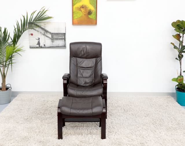 FREE DELIVERYBeautiful Genuine Leather IMG RECLINER CHAIR WITH STOOL