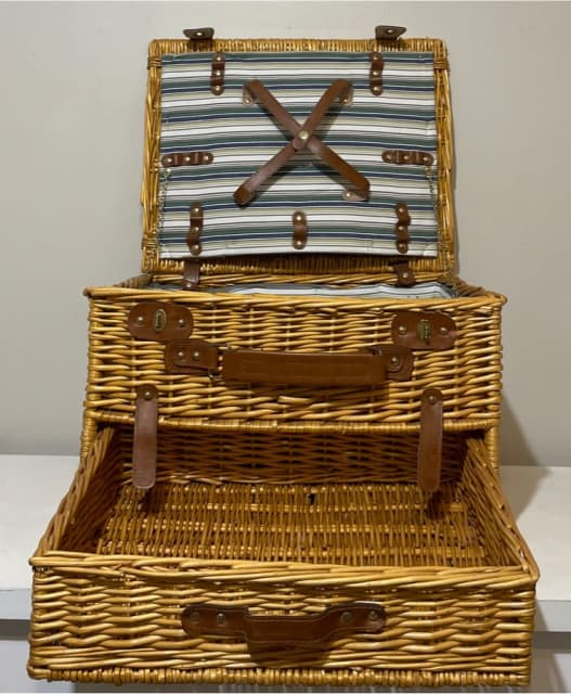Large 2 Tier 48cm Wicker Picnic Basket w drawer AE326 Decorative Accessories Gumtree