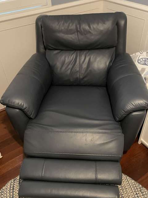 Electric leather recliner arm chair | Armchairs | Gumtree Australia ...