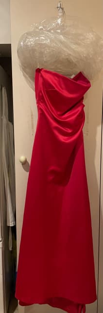 Vera Wang Red Bride/Bridemaids/Formal dress. | Wedding | Gumtree ...