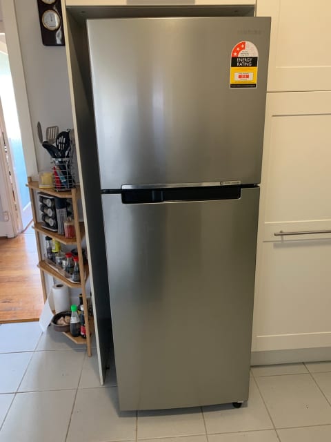 samsung 305l top mount refrigerator srt3100s