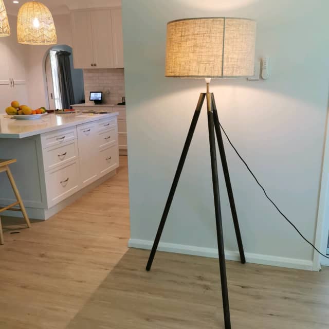 tripod floor lamp gumtree