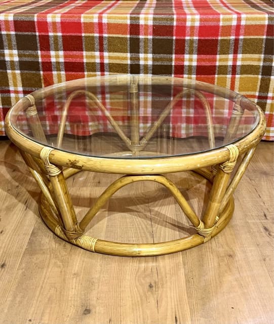 Vintage 70s retro Low cane rattan glass round coffee table. Coffee