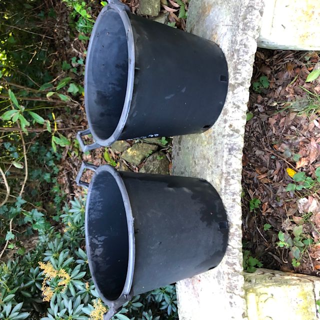 30 litre black plastic pots with handles made in Italy Pots & Garden