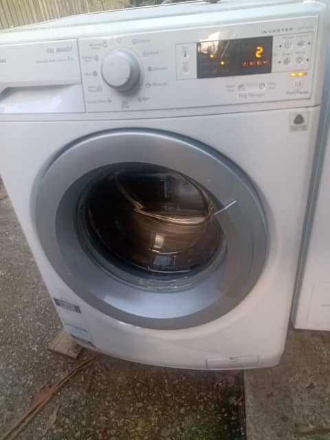 electrolux ewf14742 7kg front load washing machine