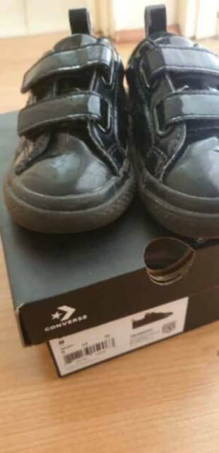 Converse Black Patent Leather with velcro straps US 8 15cm | Kids Clothing  | Gumtree Australia Joondalup Area - Ocean Reef | 1306250516