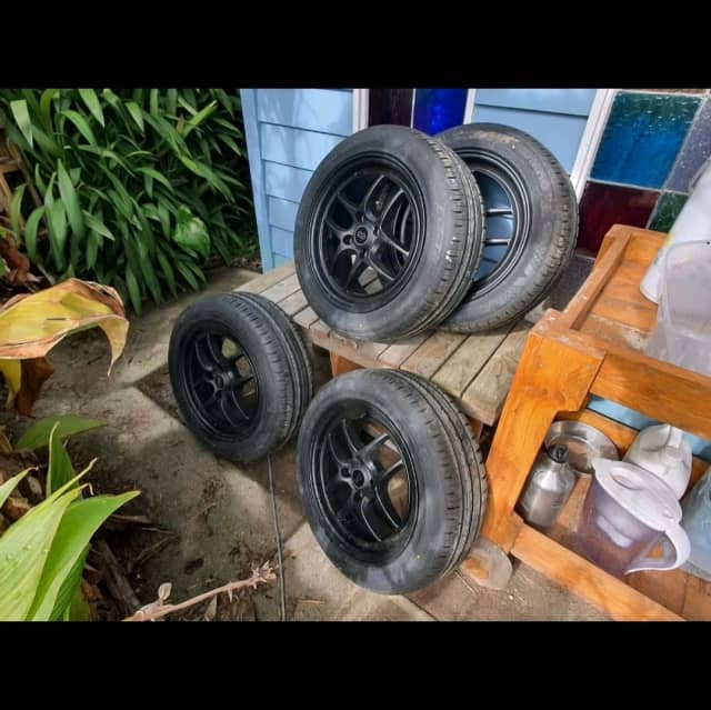 Enkei 15inch S877 alloy wheels 100x4 Kumho HS51 tyres as new JDM Honda