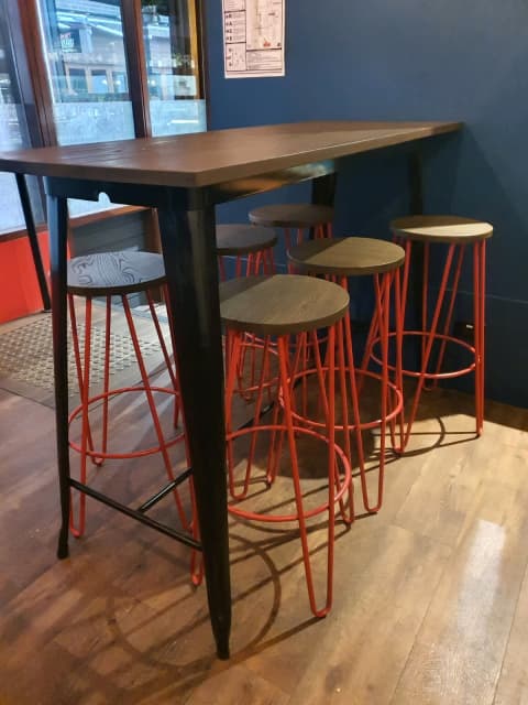 gumtree bar table and stools