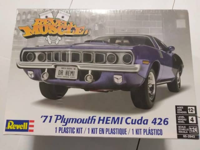 Revell 71 Plymouth Hemi Cuda Barracuda 1/24 model car kit NEW 85-2943 ...