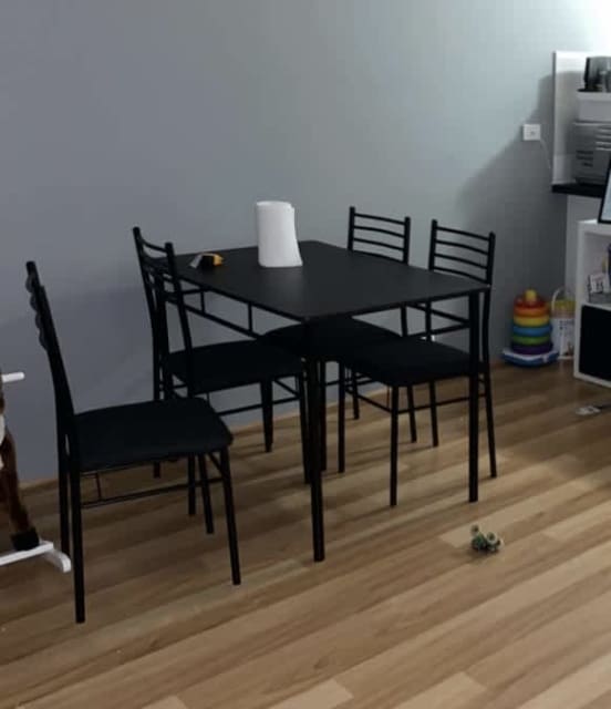 4 seater dining table gumtree