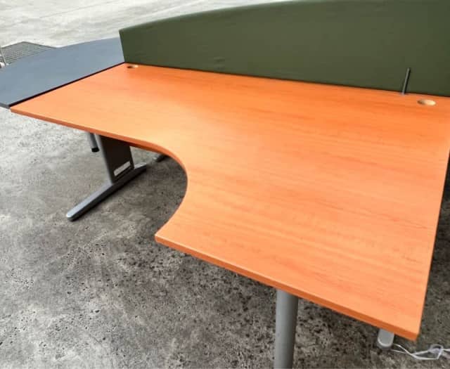 Joint Cornerdesk Office Furniture System with table divider and STB