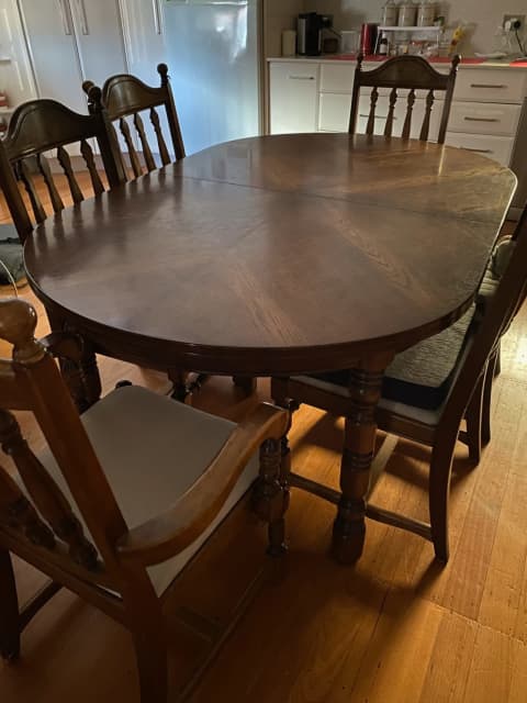 solid wood dining table gumtree