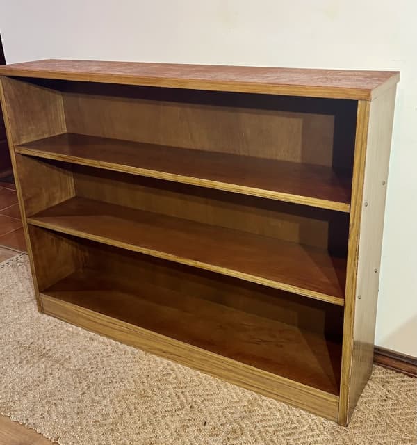 60s Teak wooden bookcase with solid shelves, woodgrain sides