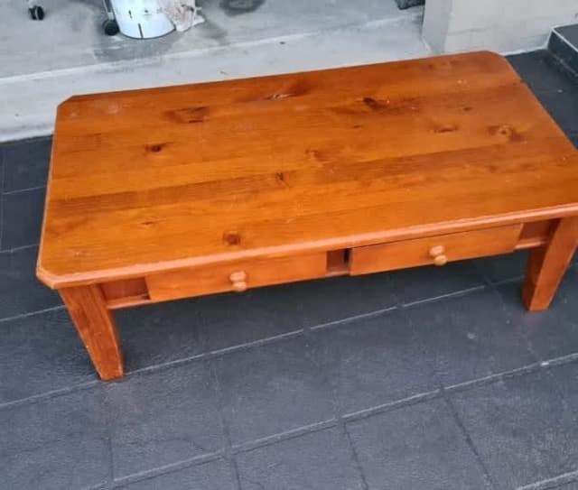 Solid Wood Coffee Table with drawers Coffee Tables Gumtree