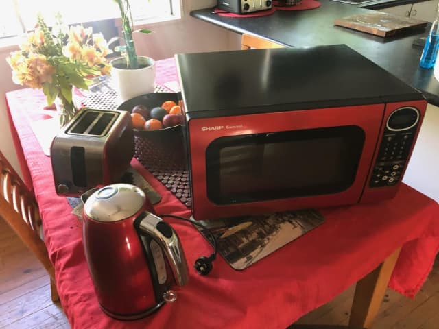 sharp kettle and toaster