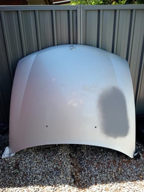 Vt vx Commodore bonnet | Auto Body parts | Gumtree Australia Wakool ...