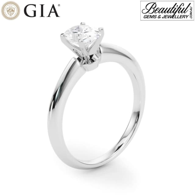 Beautiful 1 Carat Oval Diamond similar to the TiffanyStyle Setting in Women's Jewellery