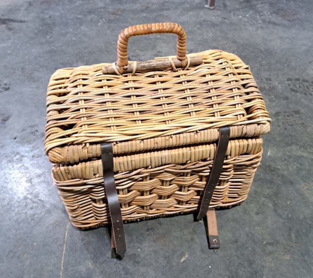 Vintage wicker picnic basket Collectables Gumtree Australia Surf