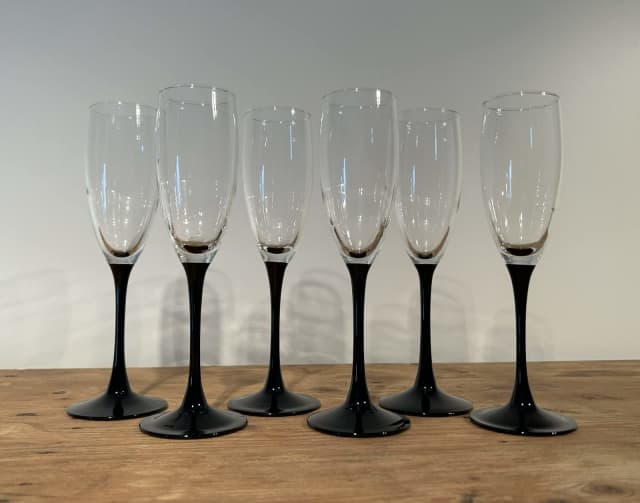 Vintage Luminarc France Champagne Flutes/Black Stemmed Champagne