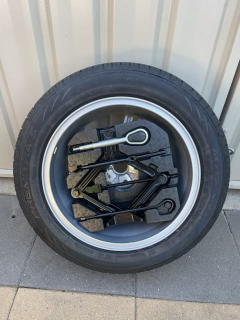 MG ZS EV brand new spare wheel with jack kit. Dealership price $800 ...