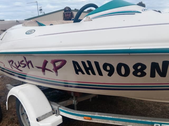 Regal Rush Xp Jet Boat Bowrider Ski Boat Speed Boat Hp Cyl Motorboats Powerboats