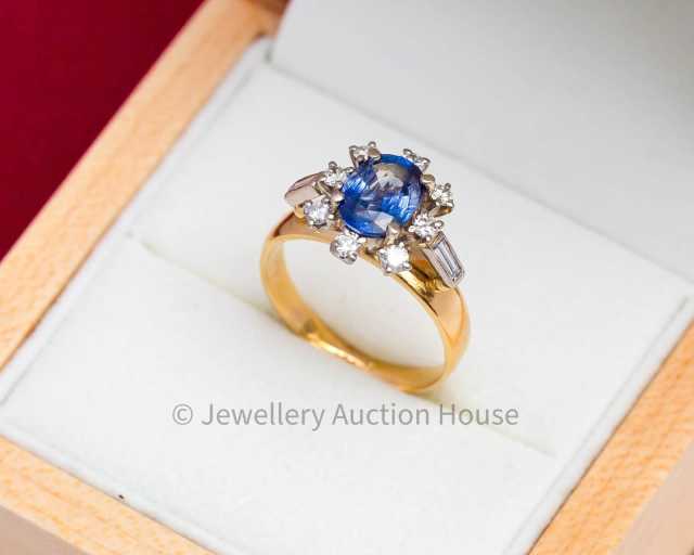 VINTAGE SAPPHIRE AND DIAMOND RING AUCTION ENDS TONIGHT Women's
