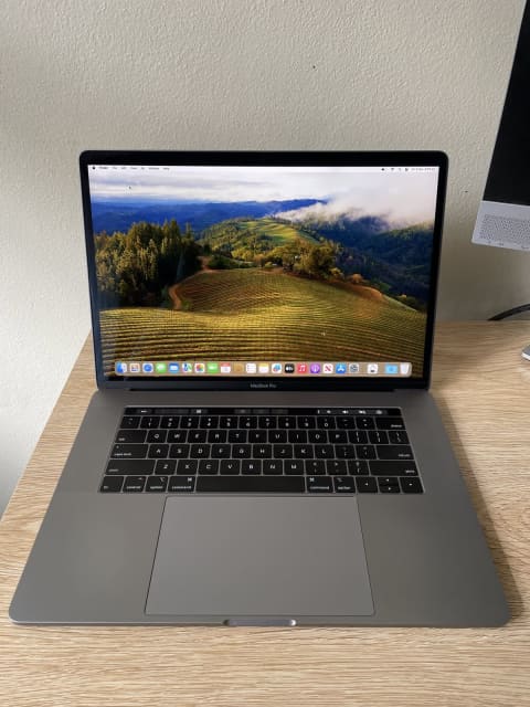 Macbook Pro 2019 15” Core i7 16GB 256SSD In Perfect Condition
