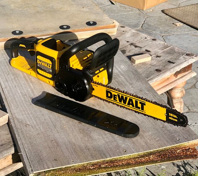 DEWALT 54V BRUSHLESS XR FLEXVOLT CHAINSAW 400MM (like NEW) DCM575NXE