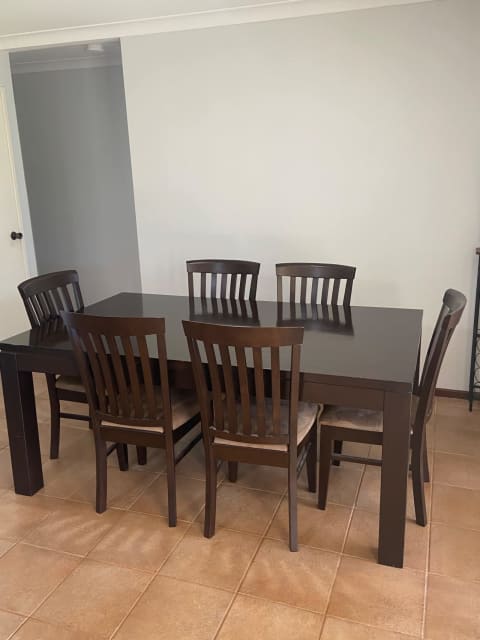 gumtree dining suites