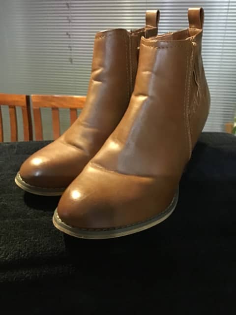 womens ankle boots size 8.5