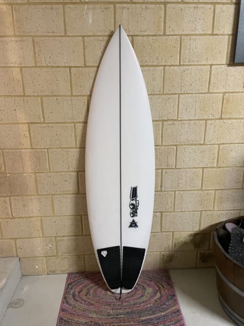 5'9 1/2 js air 17x surfboard - Margaret River