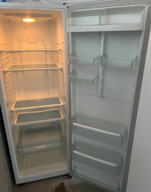 370l westinghouse fridge