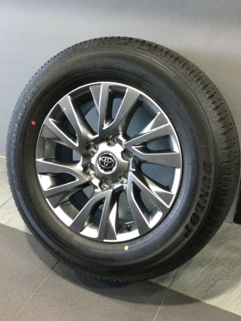 Toyota Fortuner My22 18” Genuine Alloy Wheels And Tyres Hilux Prado Wheels Tyres And Rims 2604