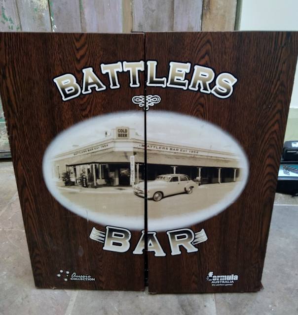 Formula Sports Dart Board Set Battlers Bar with MICRO BAND