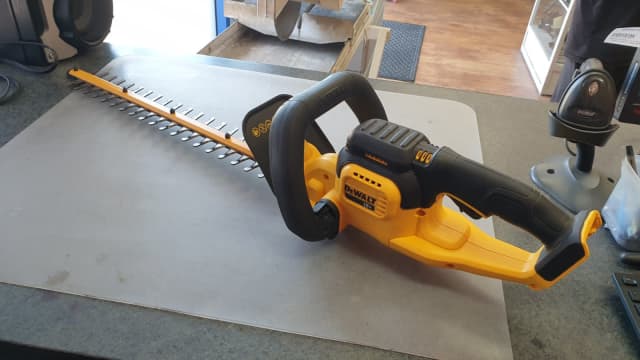 DEWALT 18V HEDGE TRIMMER SKIN DCM563 XE Garden Tools Gumtree