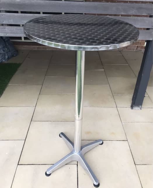 outdoor bar table gumtree