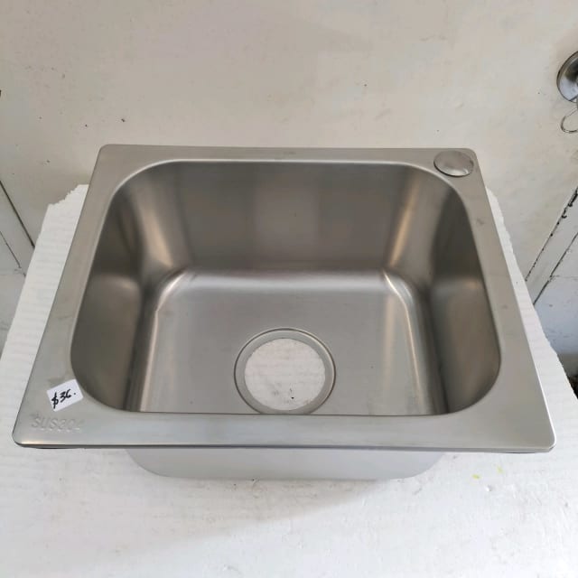 SUS304 Stainless Steel laundry/ kitchen sink. As new condition