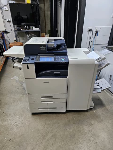 Xerox ApeosPort VI C6671 Copy, Print, Scan, Email, Booklet, Hole Punch ...