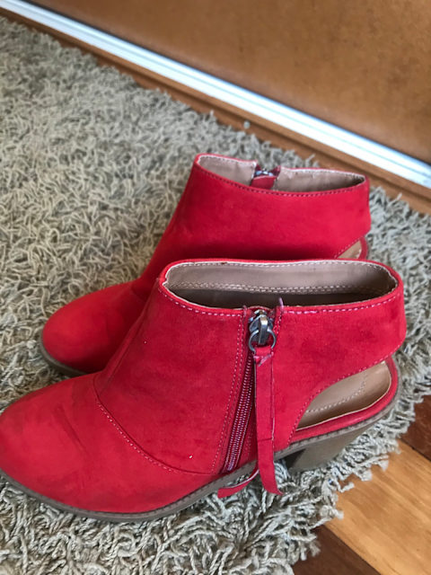 $5 boots
