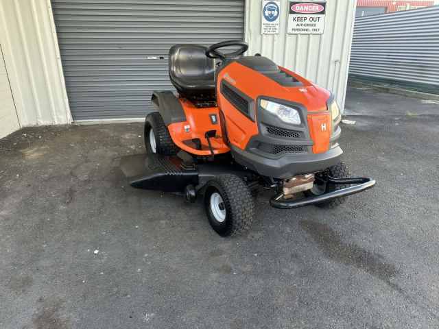 HUSQVARNA TS246 RIDE ON LAWN MOWER - Lawn Mowers in Bellerive TAS ...