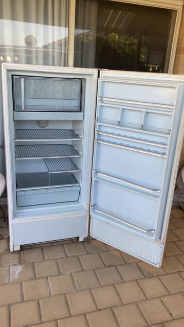 gumtree free fridge freezer