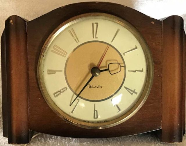 Vintage Westclox Analog Electric Clock Timber Working 190mm W x 140 H