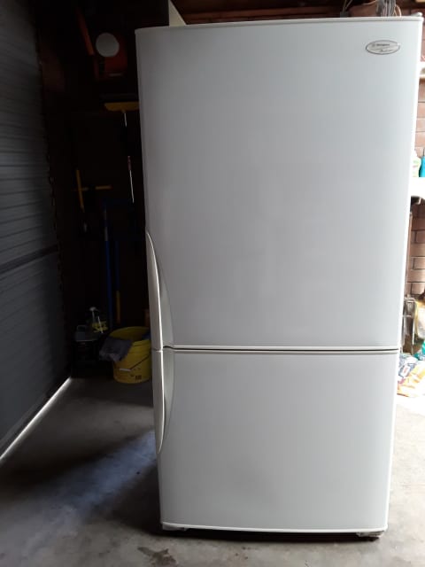 westinghouse fridge 500 litre